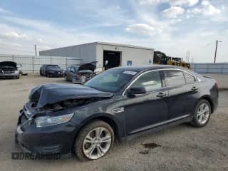 ✅ 2013 Ford Taurus SEL • VIN: 1FAHP2E88DG164656 • Лот: 84429605. Опубликован ранее на Copart с пробегом 186 907 миль. Бесплатный доступ к архиву аукционных продаж из США и подробный отчёт об истории автомобиля на DreamBid. Изображение 1.
