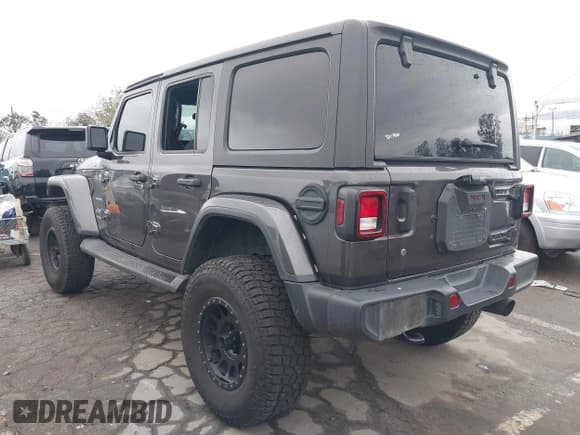 ✅ 2020 Jeep Wrangler Unlimited Sahara Altitude • VIN: 1C4HJXEN3LW203429 • Lot: 43716006. Listed on IAAI with 95,610 mi. Free auction sales archive from the USA and detailed vehicle history report at DreamBid. Image 3.