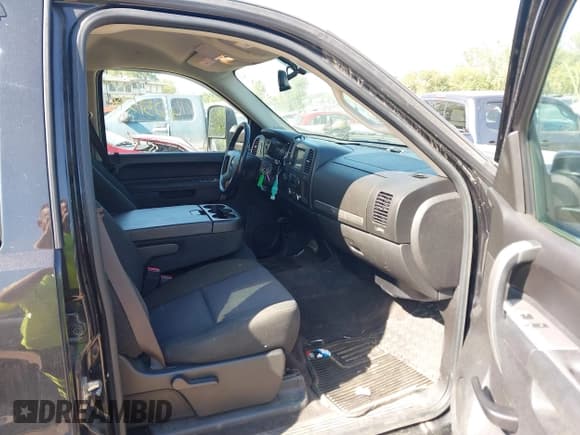 ✅ 2010 Chevrolet Silverado 1500 LT • VIN: 3GCXKSE22AG251288 • Lot: 40251548. Wystawiony na IAAI z przebiegiem 196 325 mil. Bezpłatny archiwum sprzedaży aukcyjnych z USA i szczegółowy raport historii pojazdu na DreamBid. Zdjęcie 5.