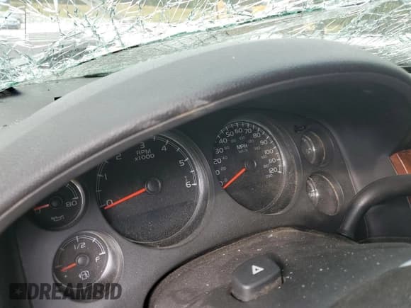 ✅ 2008 Chevrolet Silverado 2500HD Work Truck • VIN: 1GCHK23K88F210702 • Lot: 71915414. Wystawiony na Copart z przebiegiem Nie podano. Bezpłatny archiwum sprzedaży aukcyjnych z USA i szczegółowy raport historii pojazdu na DreamBid. Zdjęcie 9.