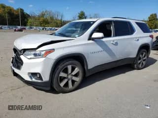 2018 Chevrolet Traverse LT z VIN 1GNEVHKW2JJ213056, wystawiony jako Copart lot #86126685 z przebiegiem 98 810 mil mil oraz Szkoda całkowita • Salvage title. Historia ofert i sprzedaży dostępna na DreamBid. Obrazek 1.