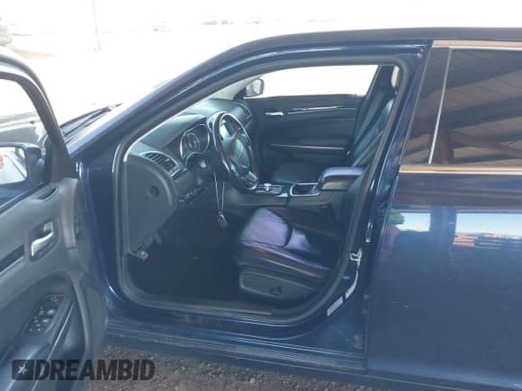 ✅ 2016 Chrysler 300 Anniversary Edition • VIN: 2C3CCAAG3GH182373 • Lot: 43480734. Listed on IAAI with 127,951 mi. Free auction sales archive from the USA and detailed vehicle history report at DreamBid. Image 17.