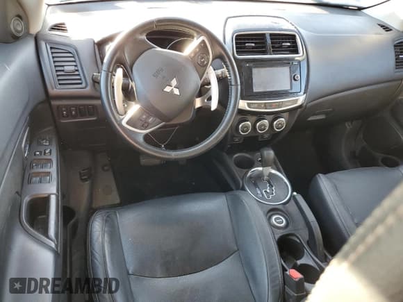 ✅ 2015 Mitsubishi Outlander SE • VIN: 4A4AR4AU0FE039193 • Lot: 85714855. Wystawiony na Copart z przebiegiem 170 294 mil. Bezpłatny archiwum sprzedaży aukcyjnych z USA i szczegółowy raport historii pojazdu na DreamBid. Zdjęcie 8.