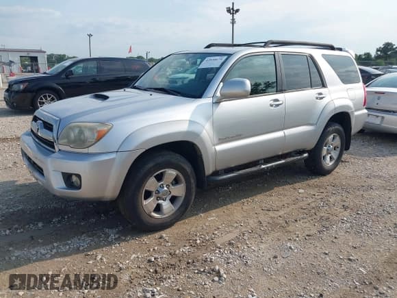 ✅ 2006 Toyota 4Runner SR5 • VIN: JTEBU14R868055751 • Лот: 42838679. Опубликован ранее на IAAI с пробегом 107 652 миль. Бесплатный доступ к архиву аукционных продаж из США и подробный отчёт об истории автомобиля на DreamBid. Изображение 18.