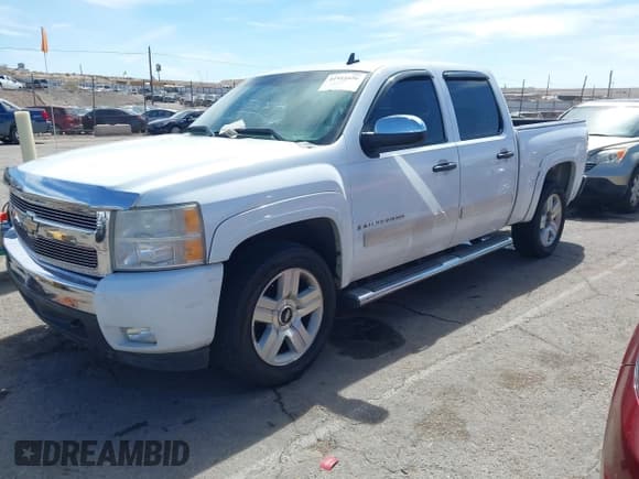 ✅ 2007 Chevrolet Silverado 1500 1LT • VIN: 3GCEC13J97G505483 • Lot: 41911656. Wystawiony na IAAI z przebiegiem 144 415 mil. Bezpłatny archiwum sprzedaży aukcyjnych z USA i szczegółowy raport historii pojazdu na DreamBid. Zdjęcie 2.
