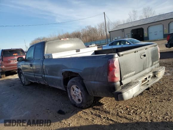 ✅ 2003 Chevrolet Silverado 1500 Work Truck • VIN: 1GCEC19V03E162638 • Лот: 84561414. Опубликован ранее на Copart с пробегом Не указан. Бесплатный доступ к архиву аукционных продаж из США и подробный отчёт об истории автомобиля на DreamBid. Изображение 2.
