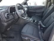 ✅ 2023 Chevrolet Colorado 2WD Work Truck • VIN: 1GCGSBEC3P1264468 • Лот: 75997704. Опубликован ранее на Copart с пробегом 11 323 миль. Бесплатный доступ к архиву аукционных продаж из США и подробный отчёт об истории автомобиля на DreamBid. Изображение 7.