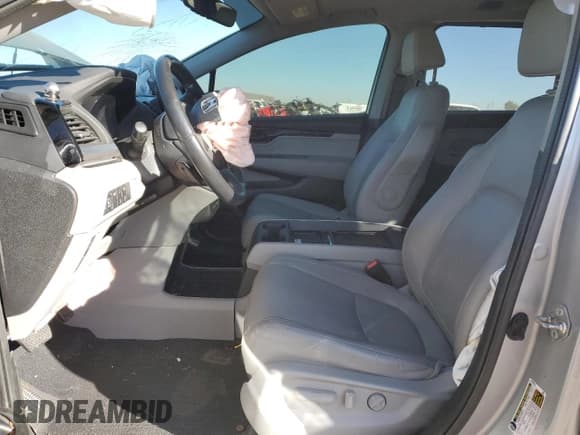 ✅ 2018 Honda Odyssey Elite • VIN: 5FNRL6H91JB088340 • Lot: 87302835. Listed on Copart with Not provided. Free auction sales archive from the USA and detailed vehicle history report at DreamBid. Image 7.