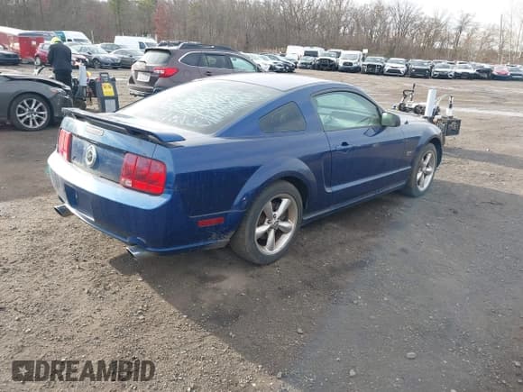 ✅ 2006 Ford Mustang GT Deluxe • VIN: 1ZVHT82H765141619 • Lot: 43901700. Listed on IAAI with 107,806 mi. Free auction sales archive from the USA and detailed vehicle history report at DreamBid. Image 4.