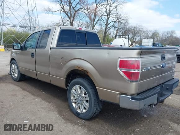 ✅ 2013 Ford F-150 XL • VIN: 1FTEX1CM2DFA94729 • Лот: 41995108. Опубликован ранее на IAAI с пробегом 283 724 миль. Бесплатный доступ к архиву аукционных продаж из США и подробный отчёт об истории автомобиля на DreamBid. Изображение 3.