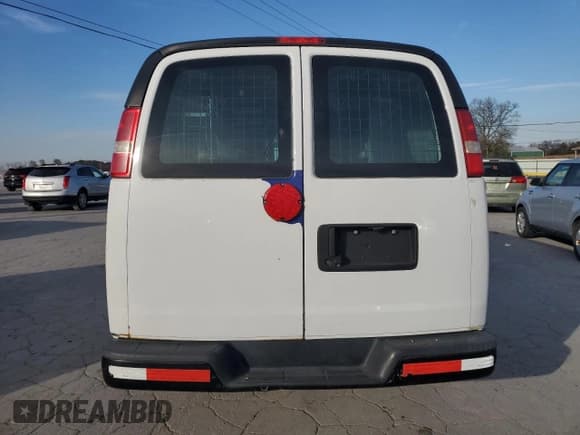 ✅ 2013 Chevrolet Express Cargo • VIN: 1GCSGAFX4D1154306 • Lot: 92655195. Wystawiony na Copart z przebiegiem 304 738 mil. Bezpłatny archiwum sprzedaży aukcyjnych z USA i szczegółowy raport historii pojazdu na DreamBid. Zdjęcie 6.