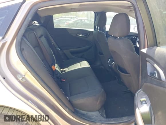 ✅ 2018 Chevrolet Malibu LT • VIN: 1G1ZD5ST4JF139989 • Lot: 43339259. Listed on IAAI with 144,292 mi. Free auction sales archive from the USA and detailed vehicle history report at DreamBid. Image 8.