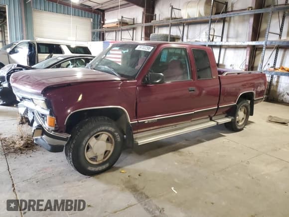 ✅ 1996 Chevrolet Silverado 1500 • VIN: 1GCEK19RXTE243135 • Lot: 89702295. Wystawiony na Copart z przebiegiem 202 839 mil. Bezpłatny archiwum sprzedaży aukcyjnych z USA i szczegółowy raport historii pojazdu na DreamBid. Zdjęcie 1.