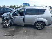 ✅ 2007 Mitsubishi Outlander XLS • VIN: JA4MS41X27Z006252 • Lot: 42443704. Listed on IAAI with Not provided. Free auction sales archive from the USA and detailed vehicle history report at DreamBid. Image 14.