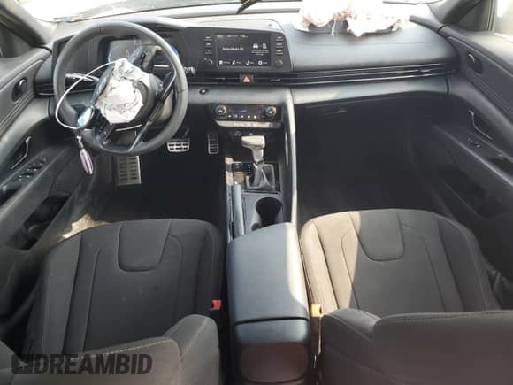 2025 Hyundai Elantra SEL Sport с VIN KMHLM4DG9SU879912, выставлен на аукционе Copart как лот 63646935 с пробегом 22 280 миль миль и Списание • Salvage title. История ставок и продаж доступна на DreamBid. Изображение 8.