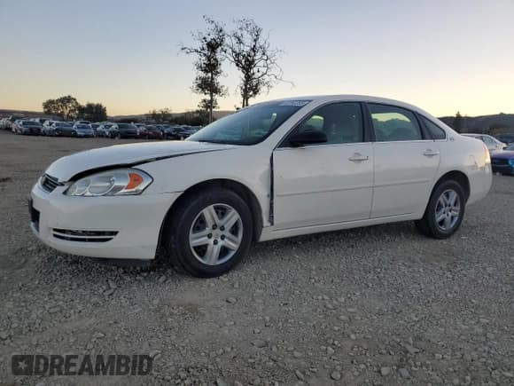 ✅ 2006 Chevrolet Impala LS • VIN: 2G1WB55K269383393 • Lot: 92263255. Listed on Copart with 212,226 mi. Free auction sales archive from the USA and detailed vehicle history report at DreamBid. Image 1.