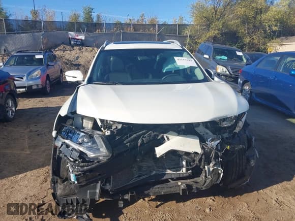 ✅ 2017 Nissan Rogue SV • VIN: 5N1AT2MV8HC780753 • Lot: 43519287. Listed on IAAI with 86,535 mi. Free auction sales archive from the USA and detailed vehicle history report at DreamBid. Image 12.