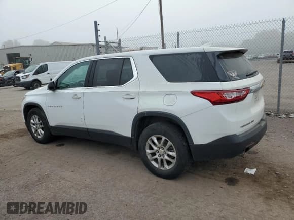 ✅ 2018 Chevrolet Traverse LS • VIN: 1GNEVFKW5JJ145405 • Lot: 71058774. Wystawiony na Copart z przebiegiem 129 885 mil. Bezpłatny archiwum sprzedaży aukcyjnych z USA i szczegółowy raport historii pojazdu na DreamBid. Zdjęcie 2.