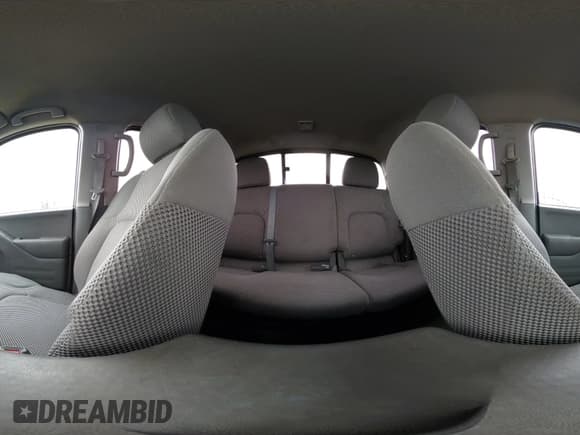 ✅ 2015 Nissan Frontier SV • VIN: 1N6AD0ER1FN725339 • Lot: 43735784. Wystawiony na IAAI z przebiegiem 141 806 mil. Bezpłatny archiwum sprzedaży aukcyjnych z USA i szczegółowy raport historii pojazdu na DreamBid. Zdjęcie 18.