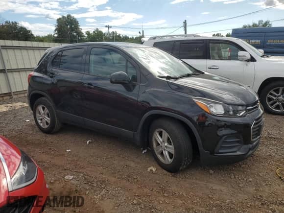 2020 Chevrolet Trax LS with VIN KL7CJKSB7LB319034, listed as a Copart auction lot 70152985 with 42,310 mi miles and Salvage title. Bid and sale history available at DreamBid. Image 4.