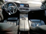 ✅ 2021 BMW X5 sDrive40i • VIN: 5UXCR4C09M9E35902 • Лот: 86171425. Опубликован ранее на Copart с пробегом 88 482 миль. Бесплатный доступ к архиву аукционных продаж из США и подробный отчёт об истории автомобиля на DreamBid. Изображение 8.