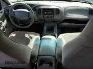 ✅ 1997 Ford Expedition XLT • VIN: 1FMEU1760VLC28284 • Лот: 72405794. Опубликован ранее на Copart с пробегом 246 849 миль. Бесплатный доступ к архиву аукционных продаж из США и подробный отчёт об истории автомобиля на DreamBid. Изображение 8.