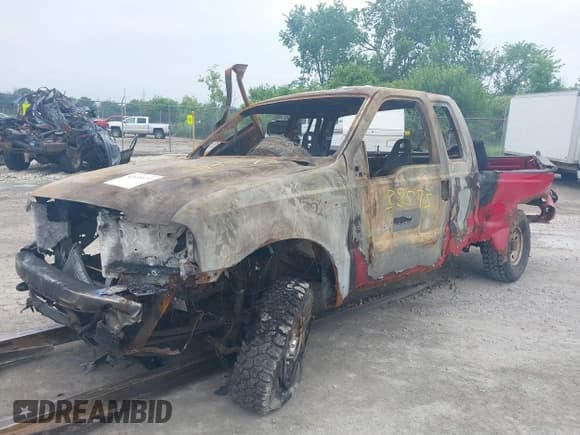 ✅ 1999 Ford F-250 XL • VIN: 1FTNX21L9XEE85256 • Lot: 42438573. Listed on IAAI with Not provided. Free auction sales archive from the USA and detailed vehicle history report at DreamBid. Image 2.