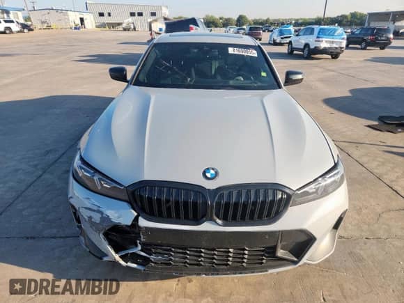 2023 BMW 3 Series 330i z VIN 3MW69FF05P8D29302, wystawiony jako Copart lot #81690055 z przebiegiem 45 083 mil mil oraz Szkoda całkowita • Salvage title. Historia ofert i sprzedaży dostępna na DreamBid. Obrazek 5.