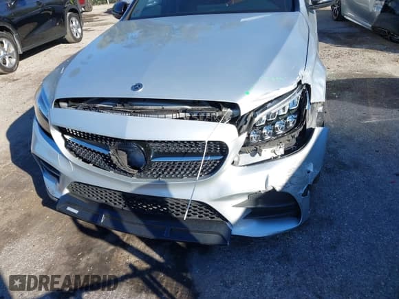 ✅ 2019 Mercedes-Benz C 300 • VIN: WDDWF8DB8KR503542 • Lot: 43684268. Listed on IAAI with 57,640 mi. Free auction sales archive from the USA and detailed vehicle history report at DreamBid. Image 6.