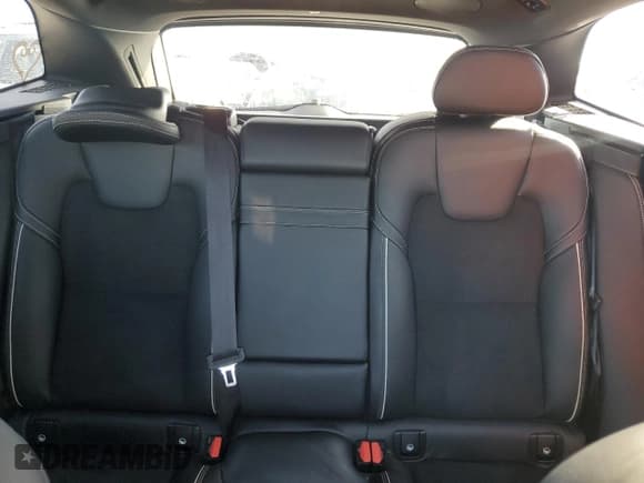 ✅ 2019 Volvo XC60 R-Design • VIN: LYV102DM1KB220802 • Lot: 75081274. Listed on Copart with Not provided. Free auction sales archive from the USA and detailed vehicle history report at DreamBid. Image 10.