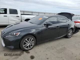 2019 Lexus IS 300 z VIN JTHBA1D27K5095541, wystawiony jako Copart lot #84733505 z przebiegiem 56 177 mil mil oraz Szkoda całkowita • Salvage title. Historia ofert i sprzedaży dostępna na DreamBid. Obrazek 1.
