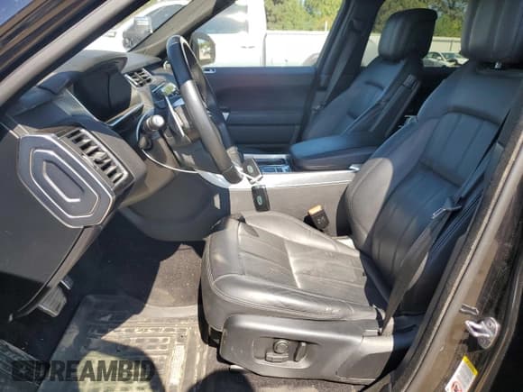 ✅ 2021 Land Rover Range Rover Sport HSE Silver Edition • VIN: SALWR2SU0MA760241 • Lot: 71201135. Listed on Copart with 53,672 mi. Free auction sales archive from the USA and detailed vehicle history report at DreamBid. Image 7.