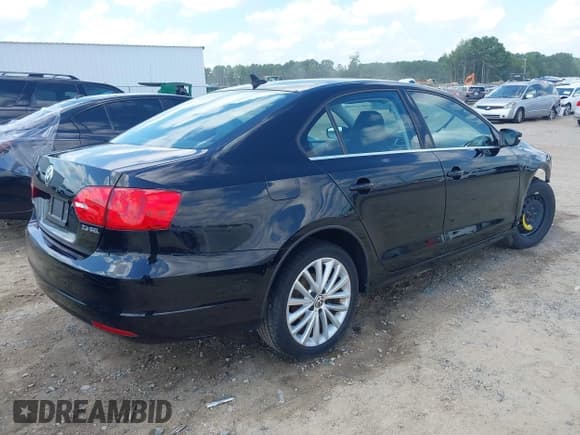 ✅ 2012 Volkswagen Jetta SEL • VIN: 3VWLP7AJ7CM412326 • Lot: 42776800. Listed on IAAI with 132,959 mi. Free auction sales archive from the USA and detailed vehicle history report at DreamBid. Image 4.