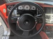 ✅ 2018 Rolls-Royce Dawn • VIN: SCA666D50JU115653 • Lot: 92085385. Wystawiony na Copart z przebiegiem 48 888 mil. Bezpłatny archiwum sprzedaży aukcyjnych z USA i szczegółowy raport historii pojazdu na DreamBid. Zdjęcie 12.