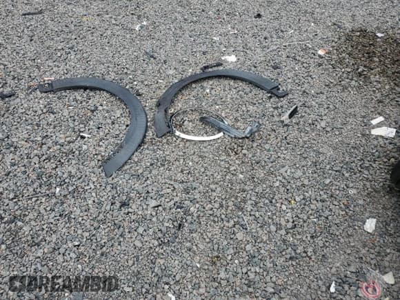 ✅ 2018 MINI Convertible Cooper • VIN: WMWWG5C51J3D00561 • Lot: 70571185. Wystawiony na Copart z przebiegiem 48 836 mil. Bezpłatny archiwum sprzedaży aukcyjnych z USA i szczegółowy raport historii pojazdu na DreamBid. Zdjęcie 12.