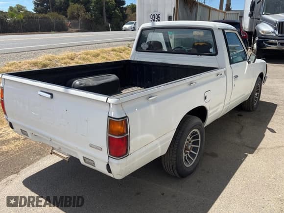 ✅ 1984 Datsun 720 • VIN: JN6ND01S5EX276292 • Lot: 66215945. Wystawiony na Copart z przebiegiem 101 732 mil. Bezpłatny archiwum sprzedaży aukcyjnych z USA i szczegółowy raport historii pojazdu na DreamBid. Zdjęcie 4.