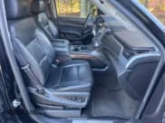 ✅ 2016 Chevrolet Suburban LT • VIN: 1GNSKHKC8GR433135 • Lot: 78522154. Wystawiony na Copart z przebiegiem 296 860 mil. Bezpłatny archiwum sprzedaży aukcyjnych z USA i szczegółowy raport historii pojazdu na DreamBid. Zdjęcie 5.