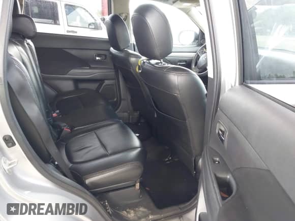 2018 Mitsubishi Outlander ES с VIN JA4AD2A38JZ001384, выставлен на аукционе IAAI как лот 43063754 с пробегом 107 245 миль миль и . История ставок и продаж доступна на DreamBid. Изображение 8.