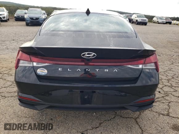 ✅ 2022 Hyundai Elantra SEL • VIN: 5NPLS4AG4NH059315 • Lot: 84774695. Listed on Copart with 33,240 mi. Free auction sales archive from the USA and detailed vehicle history report at DreamBid. Image 6.
