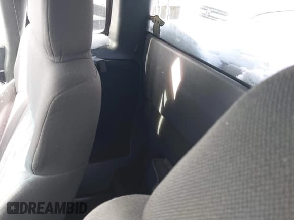 ✅ 2003 Chevrolet S-10 LS • VIN: 1GCCS19X238197160 • Лот: 41589211. Опубликован ранее на IAAI с пробегом 113 308 миль. Бесплатный доступ к архиву аукционных продаж из США и подробный отчёт об истории автомобиля на DreamBid. Изображение 8.