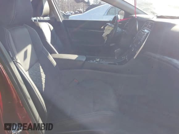 ✅ 2020 Nissan Maxima Platinum • VIN: 1N4AA6FV1LC377694 • Lot: 40997776. Wystawiony na IAAI z przebiegiem 14 321 mil. Bezpłatny archiwum sprzedaży aukcyjnych z USA i szczegółowy raport historii pojazdu na DreamBid. Zdjęcie 5.