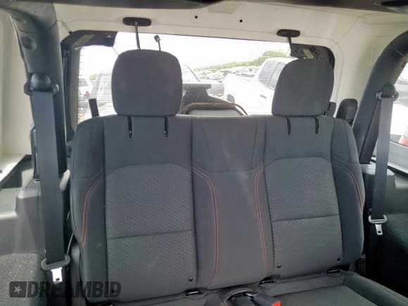 ✅ 2020 Jeep Wrangler Rubicon • VIN: 1C4HJXCG3LW212460 • Лот: 57546715. Опубликован ранее на Copart с пробегом 33 085 миль. Бесплатный доступ к архиву аукционных продаж из США и подробный отчёт об истории автомобиля на DreamBid. Изображение 10.