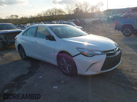 ✅ 2015 Toyota Camry SE • VIN: 4T1BF1FK4FU491630 • Лот: 43680972. Опубликован ранее на IAAI с пробегом 172 533 миль. Бесплатный доступ к архиву аукционных продаж из США и подробный отчёт об истории автомобиля на DreamBid. Изображение 1.
