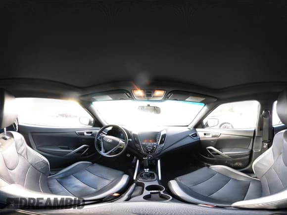 ✅ 2016 Hyundai Veloster Turbo R-Spec • VIN: KMHTC6AE3GU266032 • Lot: 43333282. Wystawiony na IAAI z przebiegiem 165 109 mil. Bezpłatny archiwum sprzedaży aukcyjnych z USA i szczegółowy raport historii pojazdu na DreamBid. Zdjęcie 18.