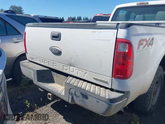 ✅ 2012 Ford F-250 XL • VIN: 1FT7W2B68CEA93089 • Lot: 42484709. Listed on IAAI with 105,660 mi. Free auction sales archive from the USA and detailed vehicle history report at DreamBid. Image 16.