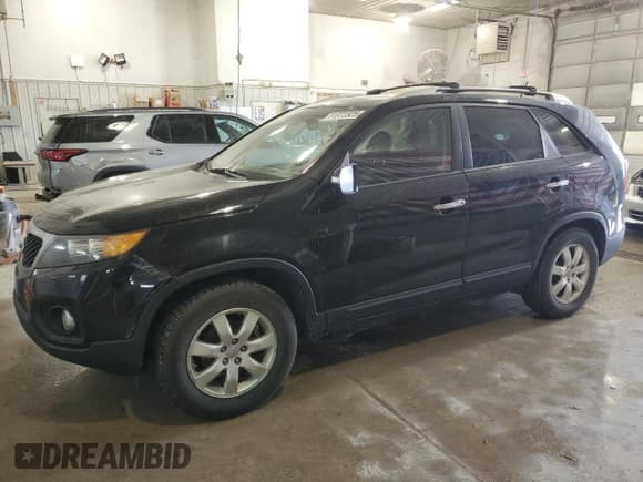 ✅ 2013 Kia Sorento LX • VIN: 5XYKT3A66DG409222 • Lot: 51372325. Listed on Copart with 111,017 mi. Free auction sales archive from the USA and detailed vehicle history report at DreamBid. Image 1.