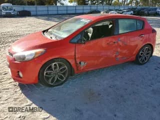 ✅ 2015 Kia Forte SX • VIN: KNAFZ5A37F5262581 • Лот: 82649695. Опубликован ранее на Copart с пробегом 123 649 миль. Бесплатный доступ к архиву аукционных продаж из США и подробный отчёт об истории автомобиля на DreamBid. Изображение 1.