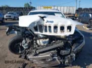 ✅ 2019 Jeep Cherokee Latitude Plus • VIN: 1C4PJMLB3KD336205 • Lot: 43135786. Wystawiony na IAAI z przebiegiem Nie podano. Bezpłatny archiwum sprzedaży aukcyjnych z USA i szczegółowy raport historii pojazdu na DreamBid. Zdjęcie 6.