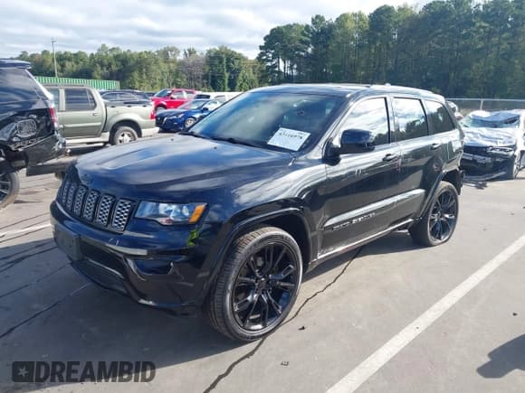 ✅ 2019 Jeep Grand Cherokee Upland • VIN: 1C4RJFAGXKC569846 • Lot: 43416978. Listed on IAAI with 86,782 mi. Free auction sales archive from the USA and detailed vehicle history report at DreamBid. Image 2.