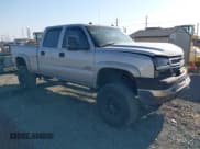 ✅ 2005 Chevrolet Silverado 2500HD LS • VIN: 1GCHK232X5F834481 • Lot: 43302751. Wystawiony na IAAI z przebiegiem 196 320 mil. Bezpłatny archiwum sprzedaży aukcyjnych z USA i szczegółowy raport historii pojazdu na DreamBid. Zdjęcie 1.